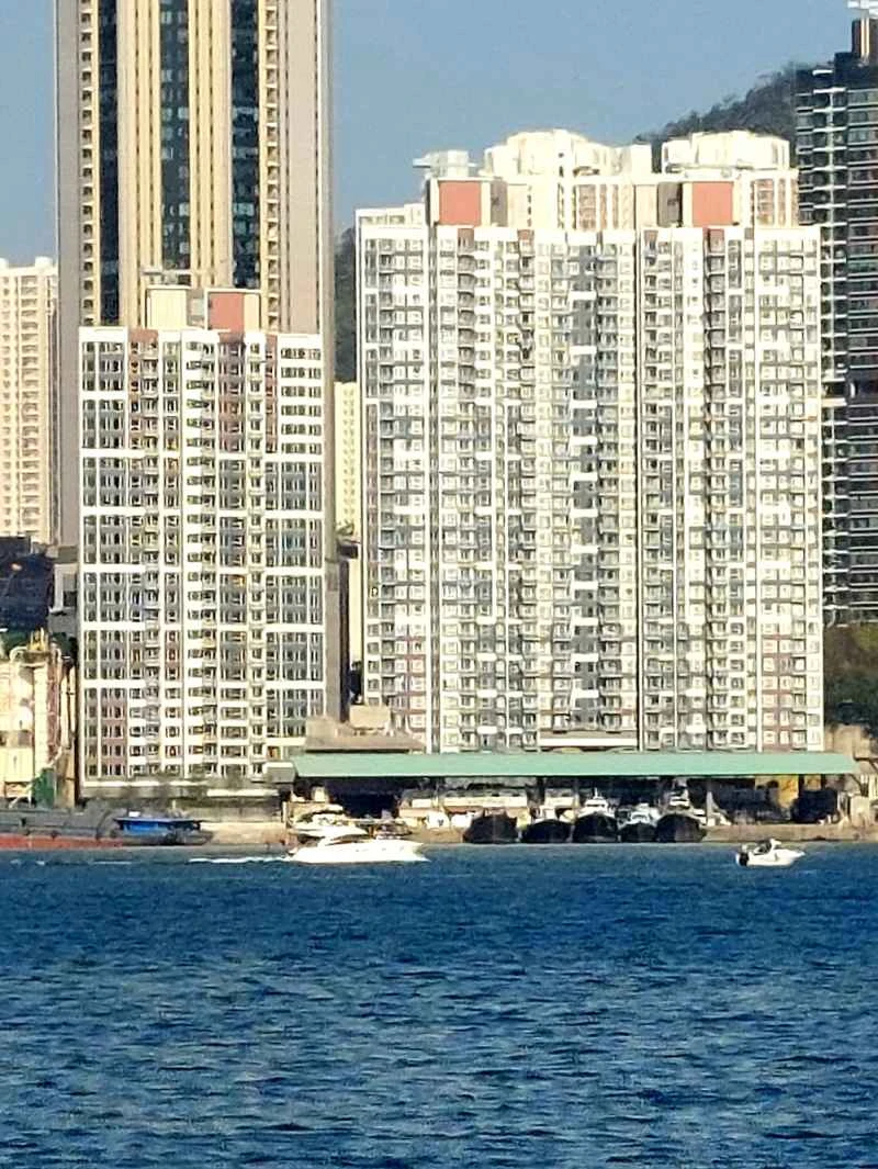 Die letzten Maisonette-Wohnungen im Bahnhof Harbourfront werden am kommenden Dienstag ausgeschrieben.