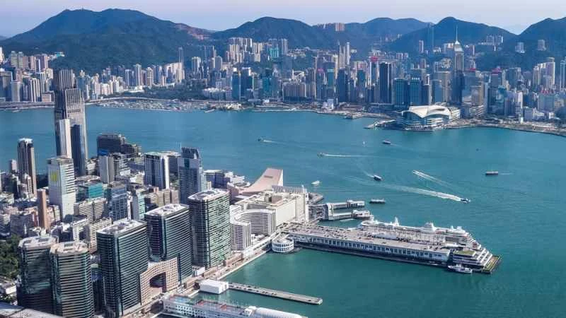 Eine Umfrage unter Befragten aus der Family-Office-Branche ergab, dass Hongkong im Allgemeinen attraktiver ist als Singapur.