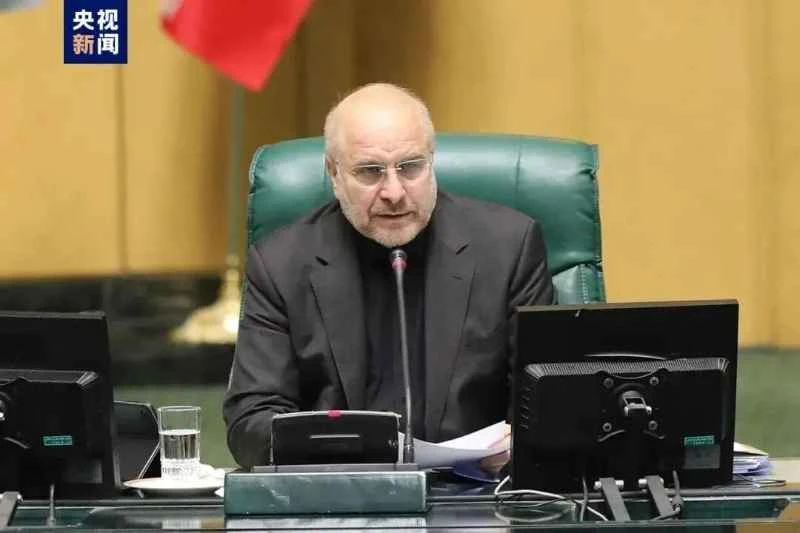 US-Medien: Iranischer Parlamentspräsident und Außenminister vorübergehend von der US-Israel-Sanktionsliste gestrichen